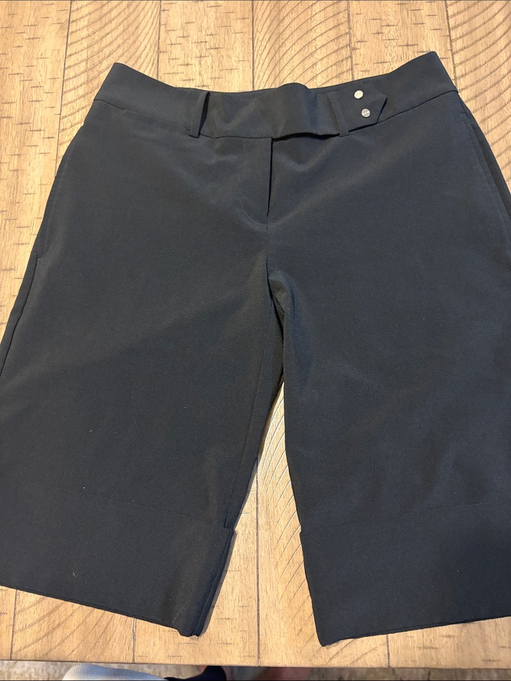 Izod Black Stretch Ladies Skirted Shorts